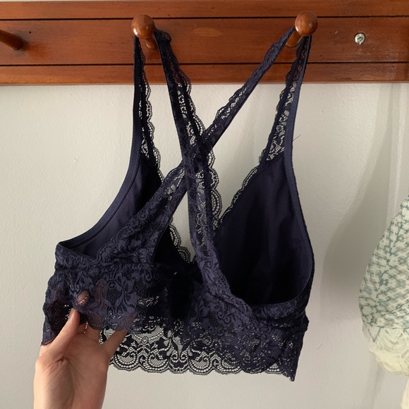 Navy lace bralette - Picture 2 of 3